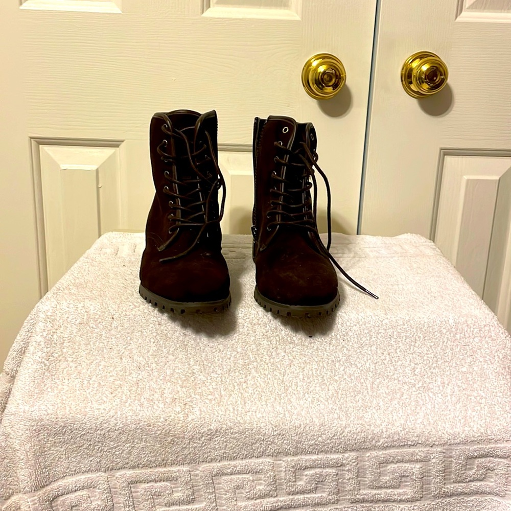 Blondo brown boots, size 7.5